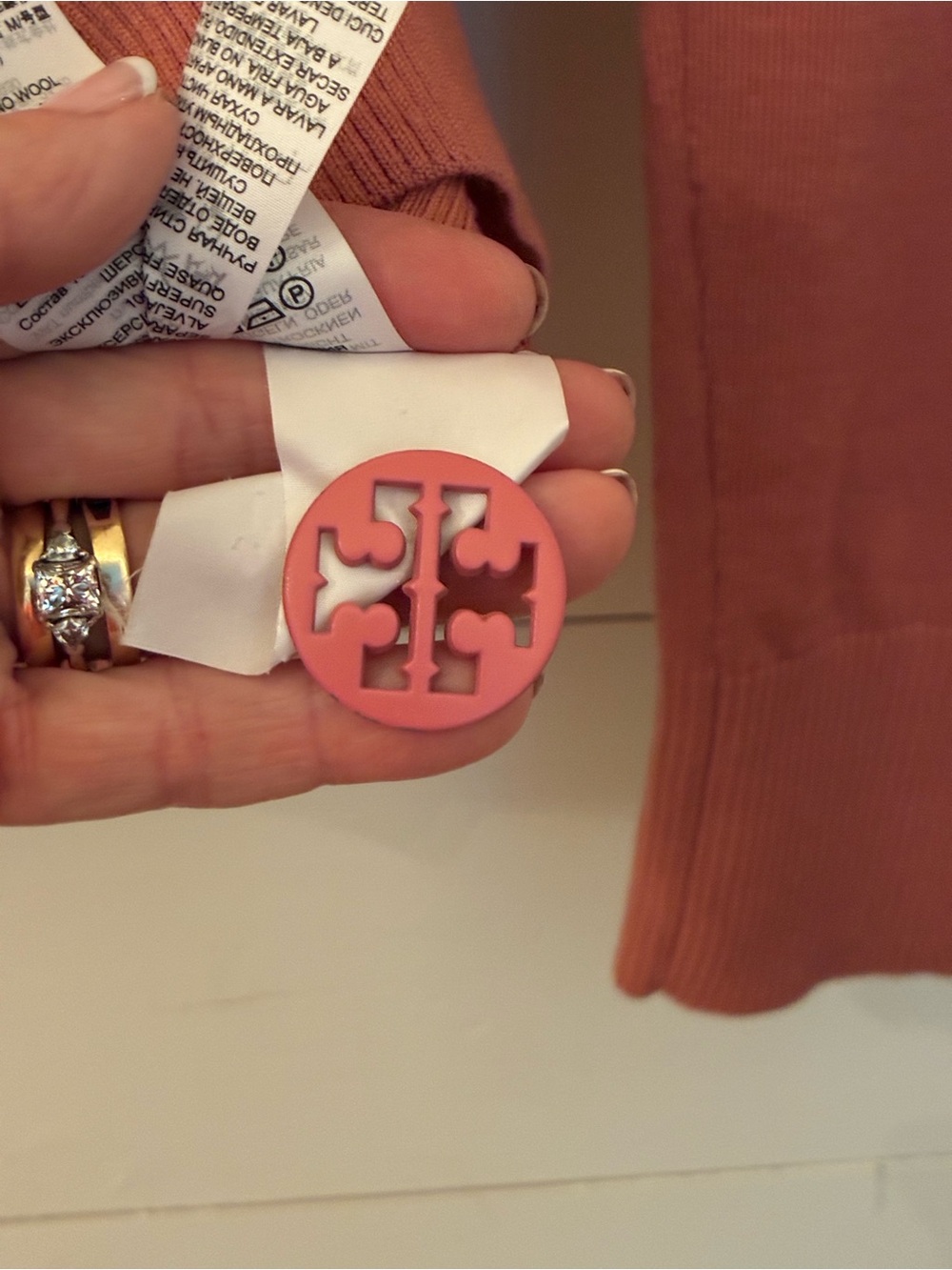 Tory Burch 100% Merino Wool V Neck Logo Button Cardigan M - Picture 9 of 11